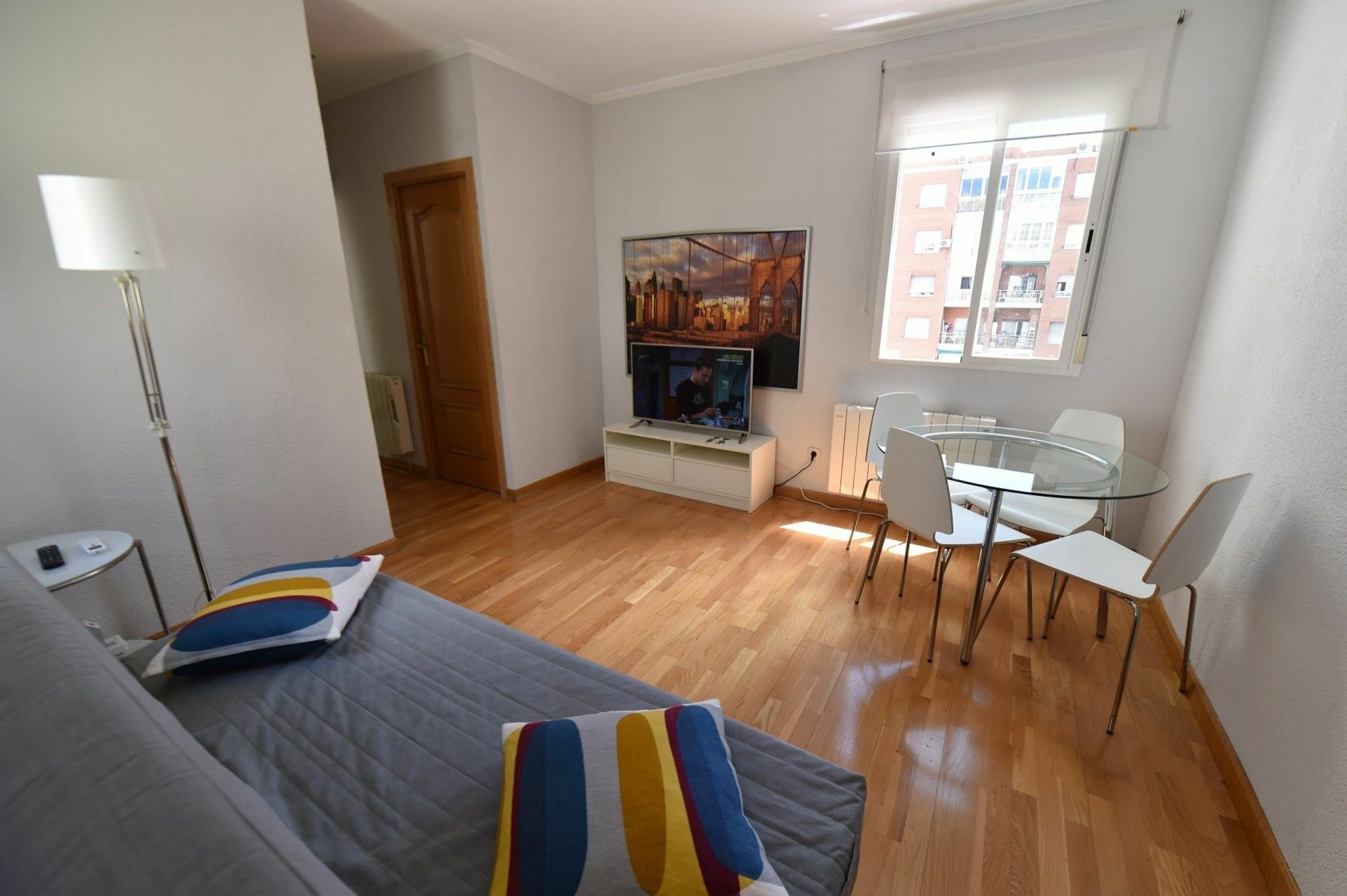 For You Rentals Reina Sofia Apartment Temporal Df21 Madrid Ngoại thất bức ảnh