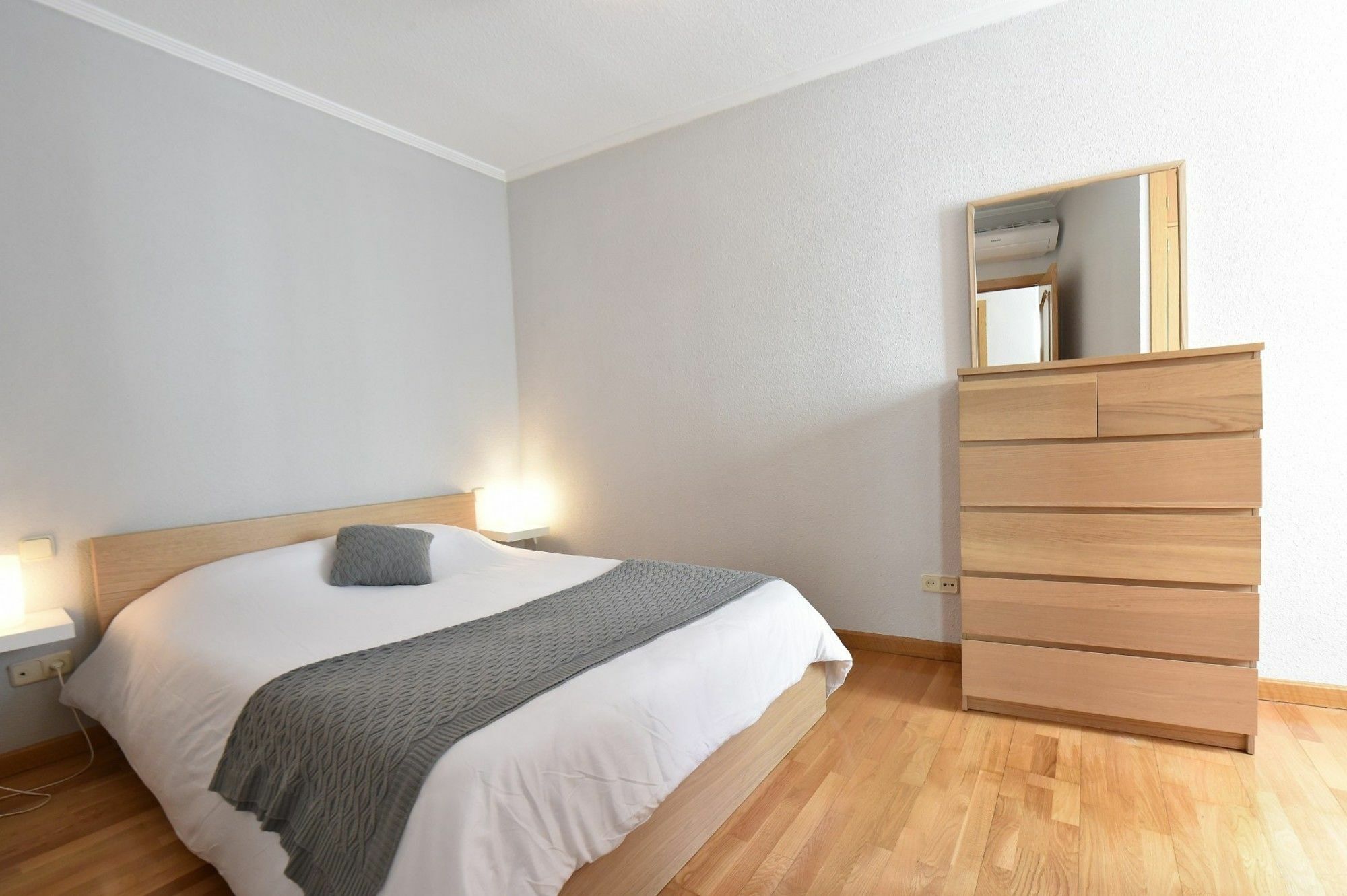 For You Rentals Reina Sofia Apartment Temporal Df21 Madrid Ngoại thất bức ảnh
